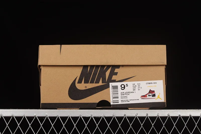 All categories Air Jordan Jordan series basketball shoes Air Jordan 1 High Air Jordan 1 Zoom CMFT AJ1 Joe 1 Chicago white and red color CT0979-610